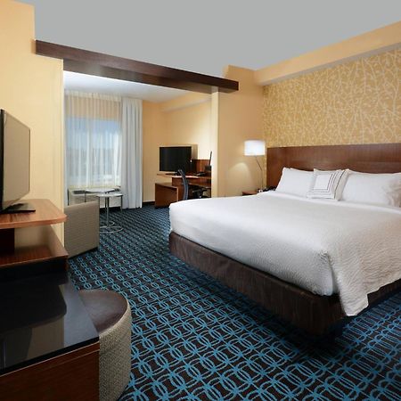 Fairfield Inn & Suites By Marriott Raleigh Capital Blvd./I-540 Bagian luar foto