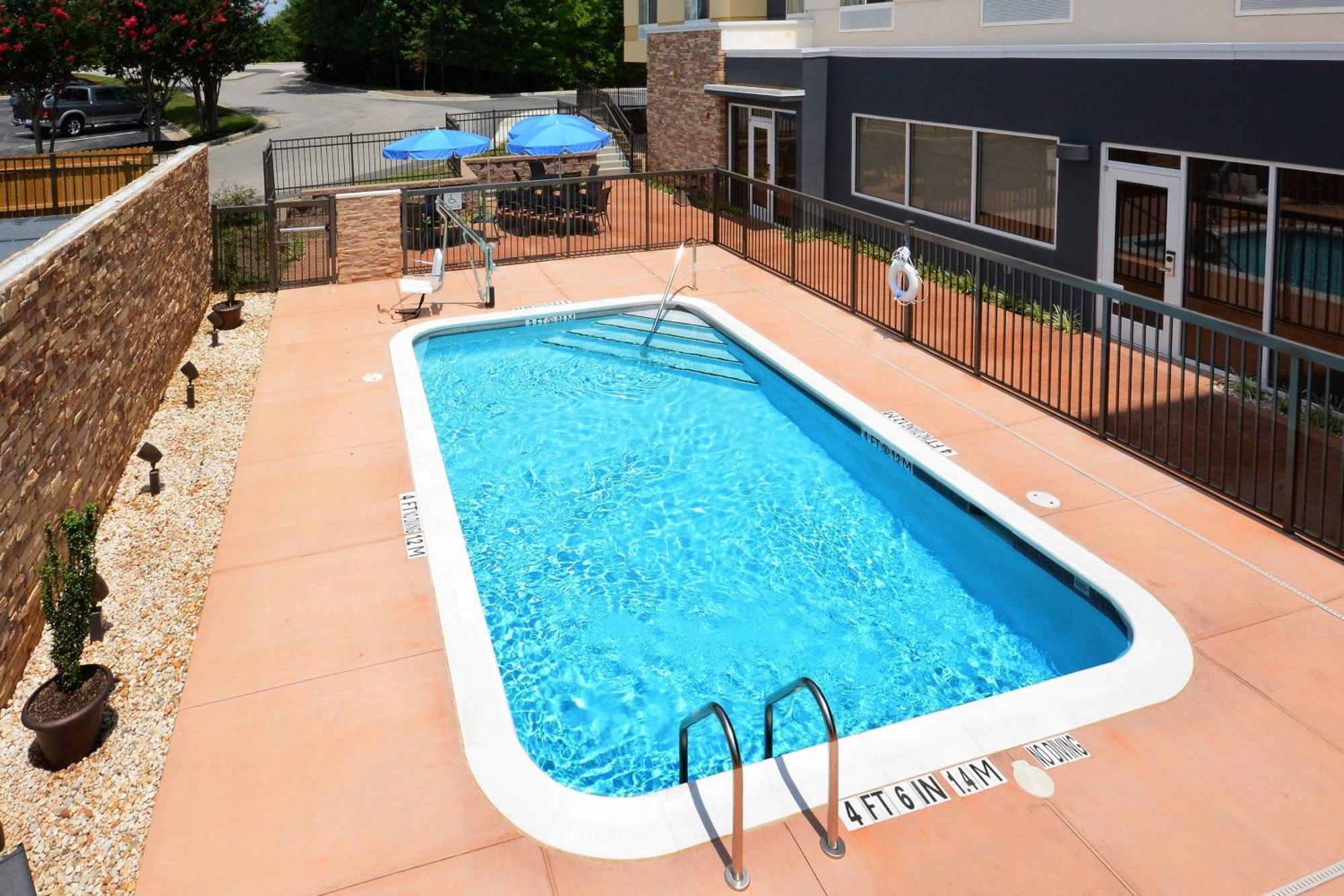 Fairfield Inn & Suites By Marriott Raleigh Capital Blvd./I-540 Bagian luar foto
